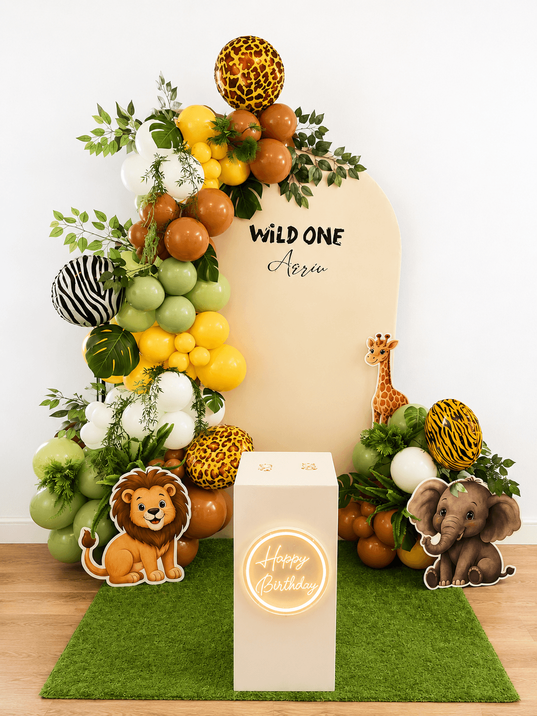 Roaring into ONE! A dreamy safari setup